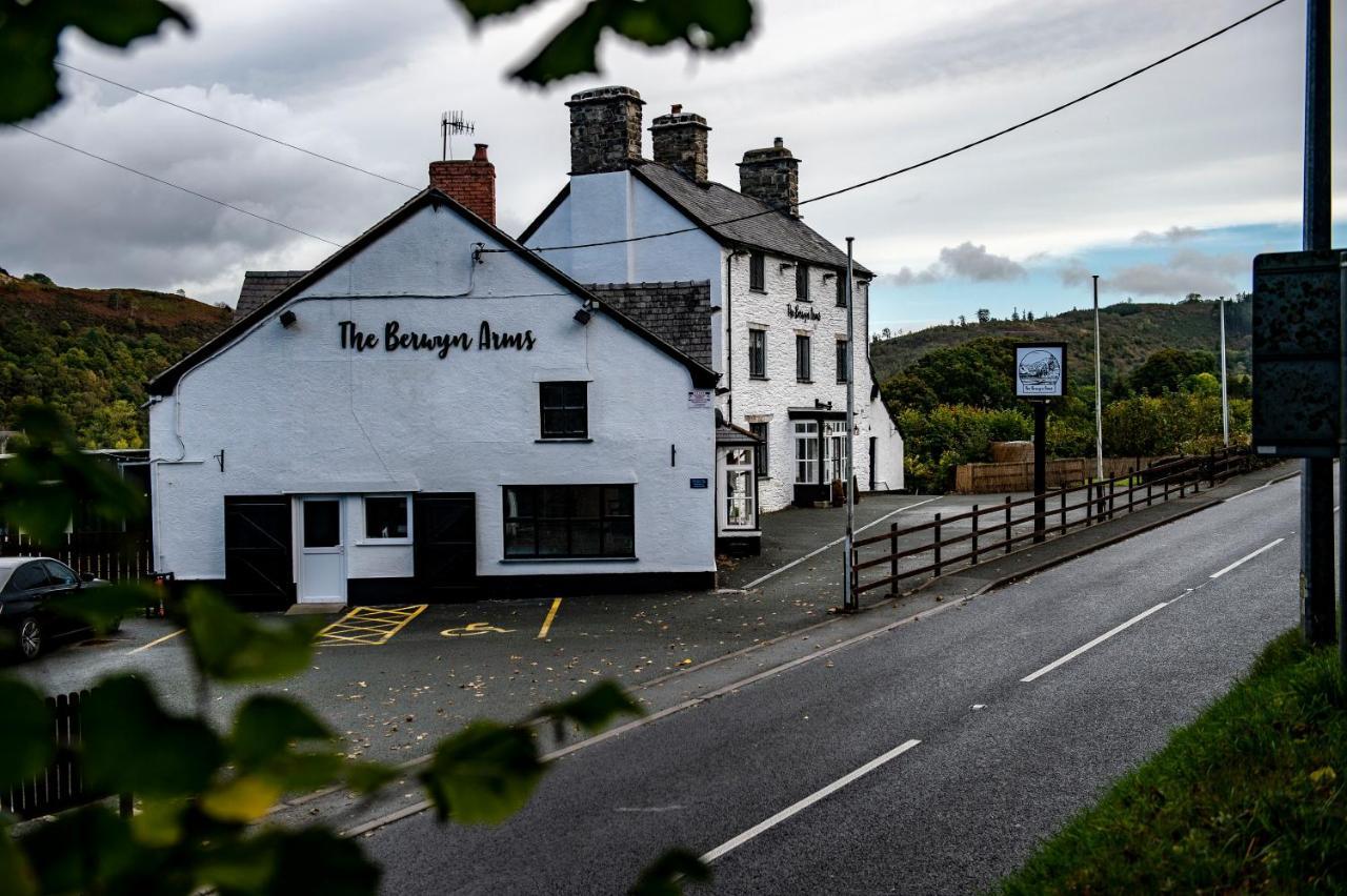Готель The Berwyn Arms Корвен Екстер'єр фото